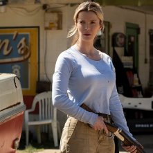 The Hunt: una scena con Betty Gilpin