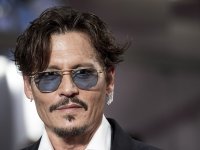 Johnny Depp: suo figlio Jack compie 18 e somiglia sempre di più al padre