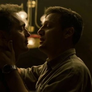 La casa di carta 4: il bacio tra Rodrigo de la Serna e Pedro Alonso