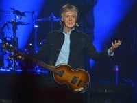 Paul McCartney contro i wet market cinesi: 'Mangiare pipistrelli è un'usanza da medioevo'