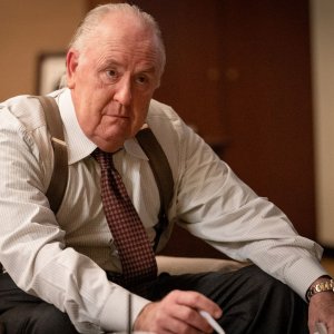 Bombshell - La voce dello scandalo: John Lithgow durante una scena del film