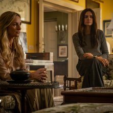 Diavoli: Jemma Powell e Kasia Smutniak nel secondo episodio della serie