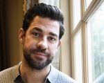 John Krasinski diventa DJ per una prom night online!