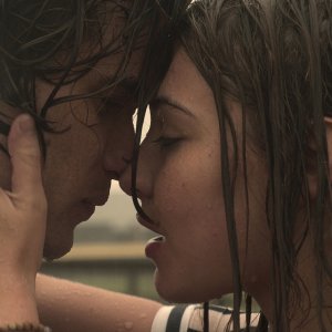 Outer Banks: un'intensa foto di scena