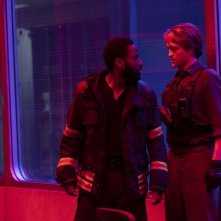 Tenet: Robert Pattinson e John David Washington in una foto del film
