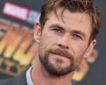 Chris Hemsworth: il figlio gli ruba la scena durante un'intervista! (VIDEO)