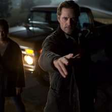 Storie incredibili: Josh Holloway in una scena del quarto episodio
