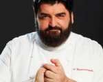 Antonino Cannavacciuolo giudica il pollo alla Elisabetta Canalis a EPCC LIVE