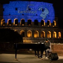 Zucchero in Piazza Colosseo a Roma in occasione del 50° Anniversario della Giornata Mondiale della Terra