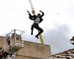 Acrobazie in quarantena: un gruppo di stuntman crea un combattimento epico (VIDEO)