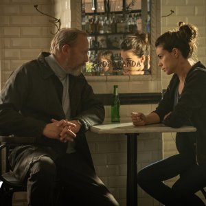 Diavoli: Laia Costa in una scena del quarto episodio