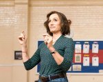 La sfida delle mogli, la recensione: Kristin Scott Thomas e le signore del coro