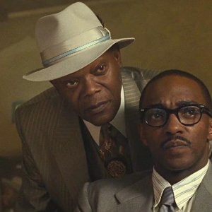 The Banker: Samuel L. Jackson, Anthony Mackie in una scena del film