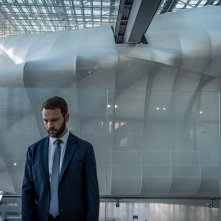 Diavoli: Alessandro Borghi in una scena del settimo episodio