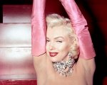 Gli uomini preferiscono le bionde, il film con Marilyn Monroe stasera su Paramount Channel