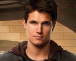 Robbie Amell: 'Vorrei un ruolo nei prossimi progetti della DC'