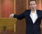Roberto Benigni contro Paolo Bonolis in prima serata e Lucio Presta si arrabbia, ecco perché
