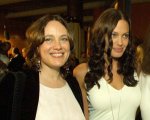 Angelina Jolie ricorda sua madre e quell'episodio che 'la cambiò per sempre'