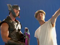 Thor: Ragnarok, Chris Hemsworth: 'La saga aveva disperatamente bisogno di Taika Waititi'