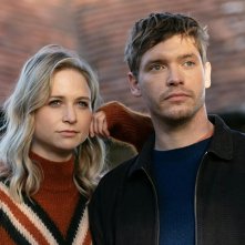 MotherFatherSon: Billy Howle in una scena della serie