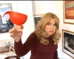 Corrado Guzzanti e gli imbuti: Vulvia torna a Propaganda Live (video)