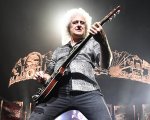 Brian May, il chitarrista dei Queen ha avuto un infarto: 'Ho rischiato di morire'