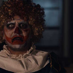 Clownery: una scena del thriller