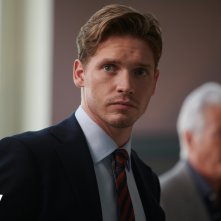 MotherFatherSon: Billy Howle nella serie
