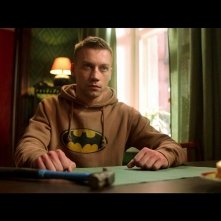 Aleksandr Kuznetsov in una scena di Muori papà… muori! - Why Don’t You Just Die!