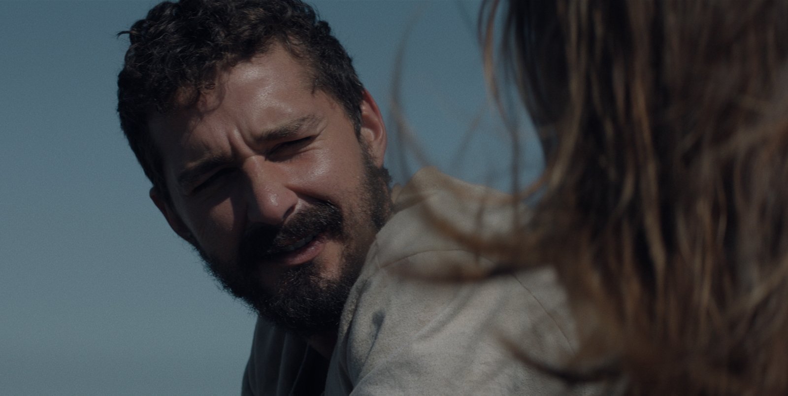 Shia LaBeouf in una scena di In viaggio verso un sogno