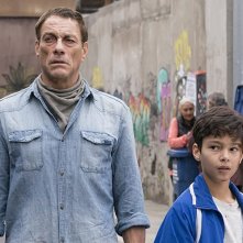 Jean-Claude Van Damme e Nicholas Sean Johnny in We Die Young