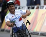 Non mollare mai - storie tricolori, stasera su Rai1 lo show con Alex Zanardi: gli ospiti