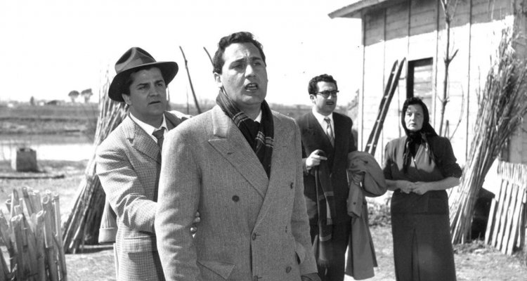 Ci Ricordano Un Film Di Fellini Con Alberto Sordi