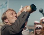 Another Round: Mads Mikkelsen nel trailer del film col bollino di Cannes 2020