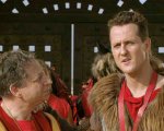Asterix alle Olimpiadi: Michael Schumacher, Enrico Brignano e gli altri celebri cameo del film