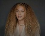 Beyoncé contro il razzismo e il sessimo nel suo discorso rivolto agli studenti (VIDEO)