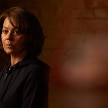 MotherFatherSon: Helen McCrory compare in una foto del primo episodio