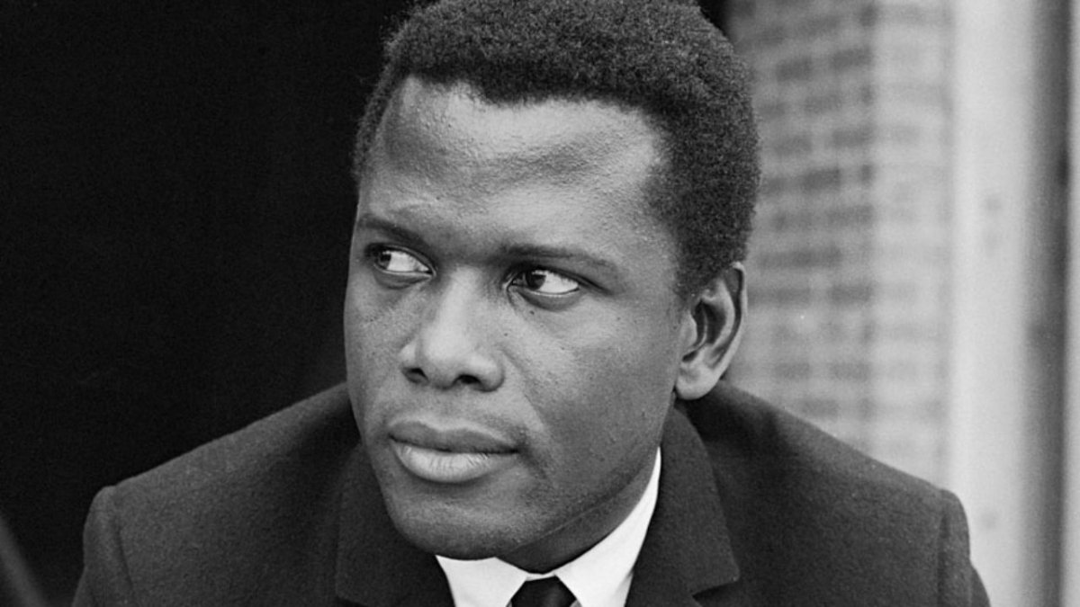 Sidney Poitier, il consiglio sincero a Eddie Murphy: "Non sei Denzel Washington o Morgan Freeman"