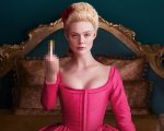 The Great, la recensione: imperatrice di giorno, autrice di colpo di stato di notte