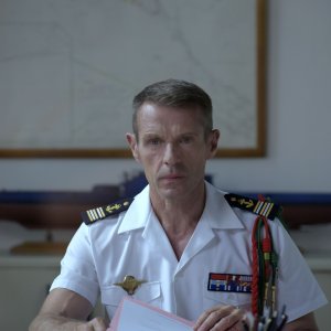 In prima linea: una donna in marina, una scena con Diane Rouxel