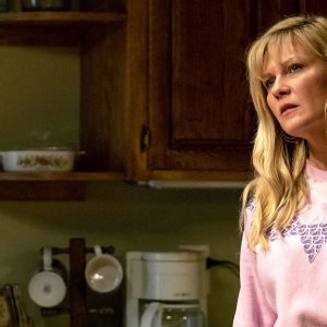 On Becoming a God: Kirsten Dunst è Krystal Stubbs