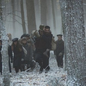 Resistance - La voce del silenzio: una scena del film