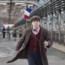 Resistance - La voce del silenzio: una scena con Jesse Eisenberg