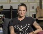 Asia Argento sfotte Fabrizio Corona: 'Piangeva seduto sul ce..o'