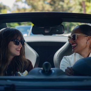 L'assistente della Star: una scena con Dakota Johnson, Tracee Ellis Ross