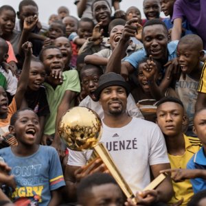 Anything is Possible: A Serge Ibaka Story, Serge Ibaka in una scena del documentario