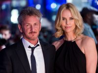 Charlize Theron nega il fidanzamento con Sean Penn: 'Non sono mai stata sul punto di sposarlo'