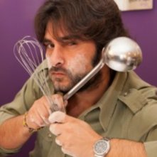 Michele Morrone in versione chef