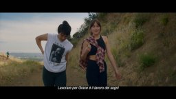 L'assistente Della Star - Featurette - Dakota Johnson E' Maggie