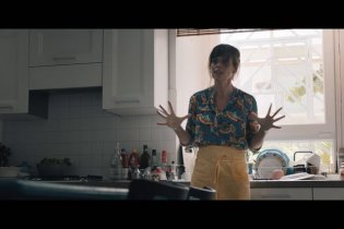 E' Per Il Tuo Bene -  Clip 11